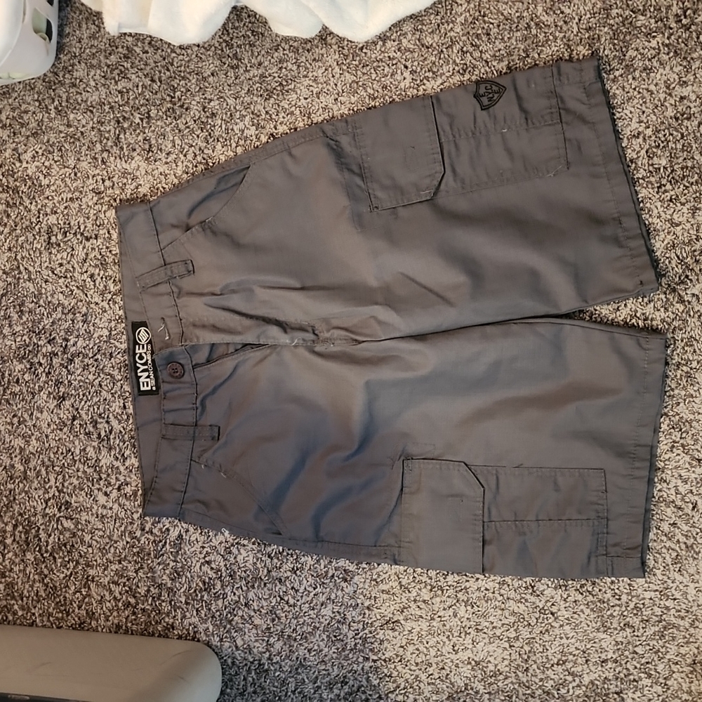 Mens Enyce cargo shorts size 30